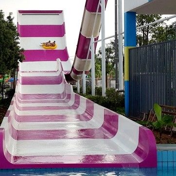 6-10mm πάχος Boomerang Slide για το πάρκο νερού που παράγεται με τη μέθοδο Spray Up
